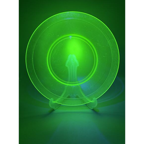 Vaseline Uranium Glass Plate 1930s Glows in UV Depression Era Floral Etched Rim - Picture 1 of 8
